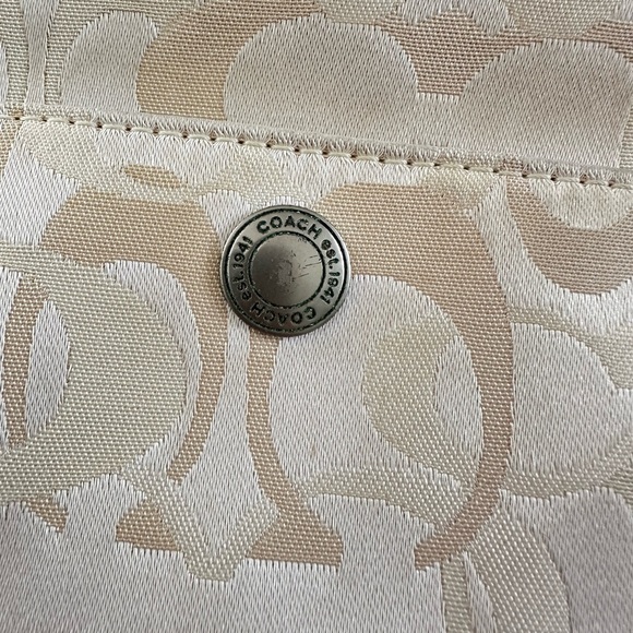 Coach Cream Signature Bag - Picture 10 of 11